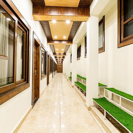 Hotel Woodland Nainital Kültér fotó