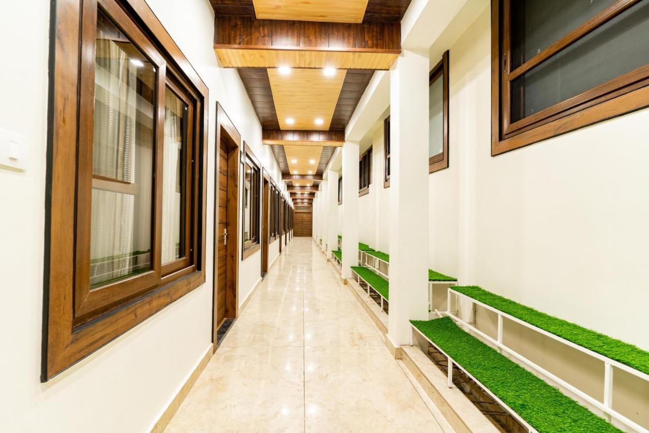 Hotel Woodland Nainital Kültér fotó