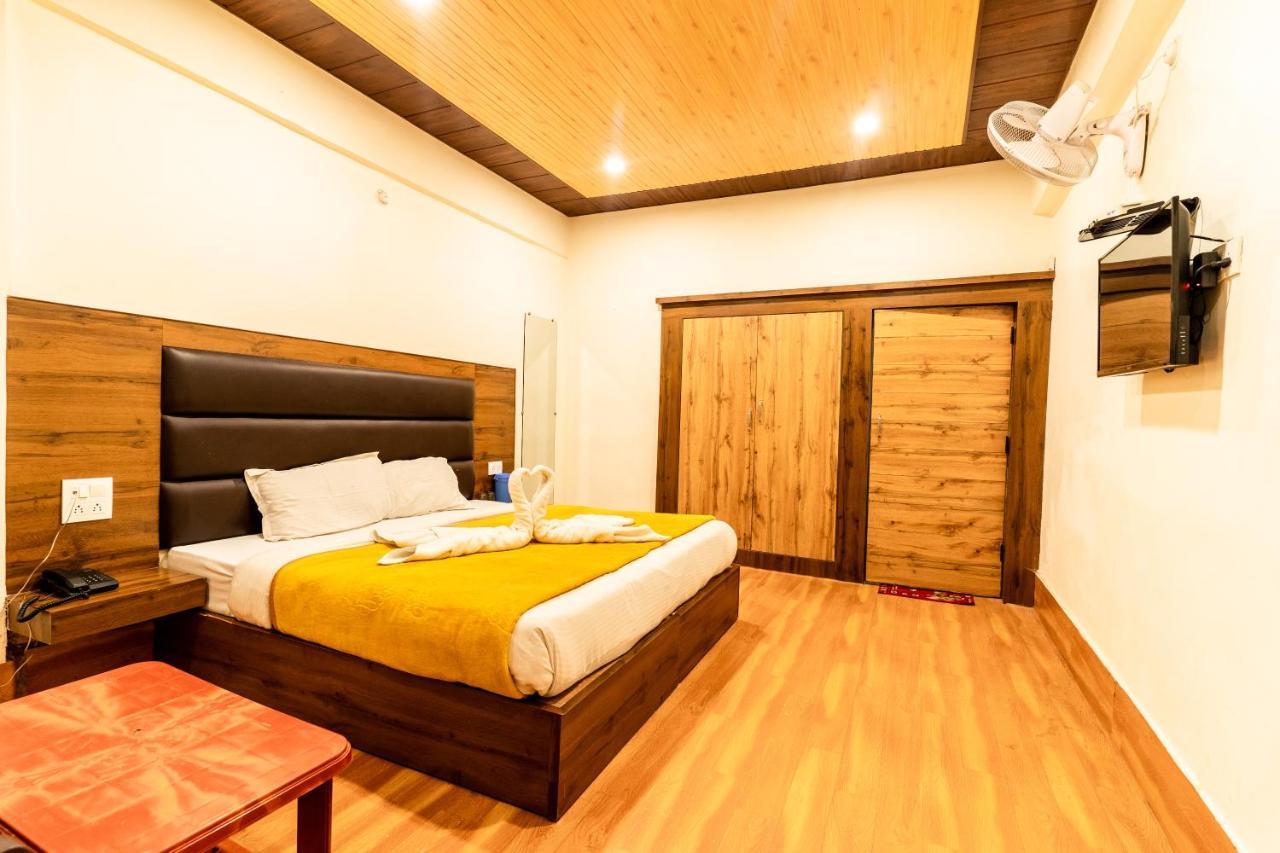 Hotel Woodland Nainital Kültér fotó