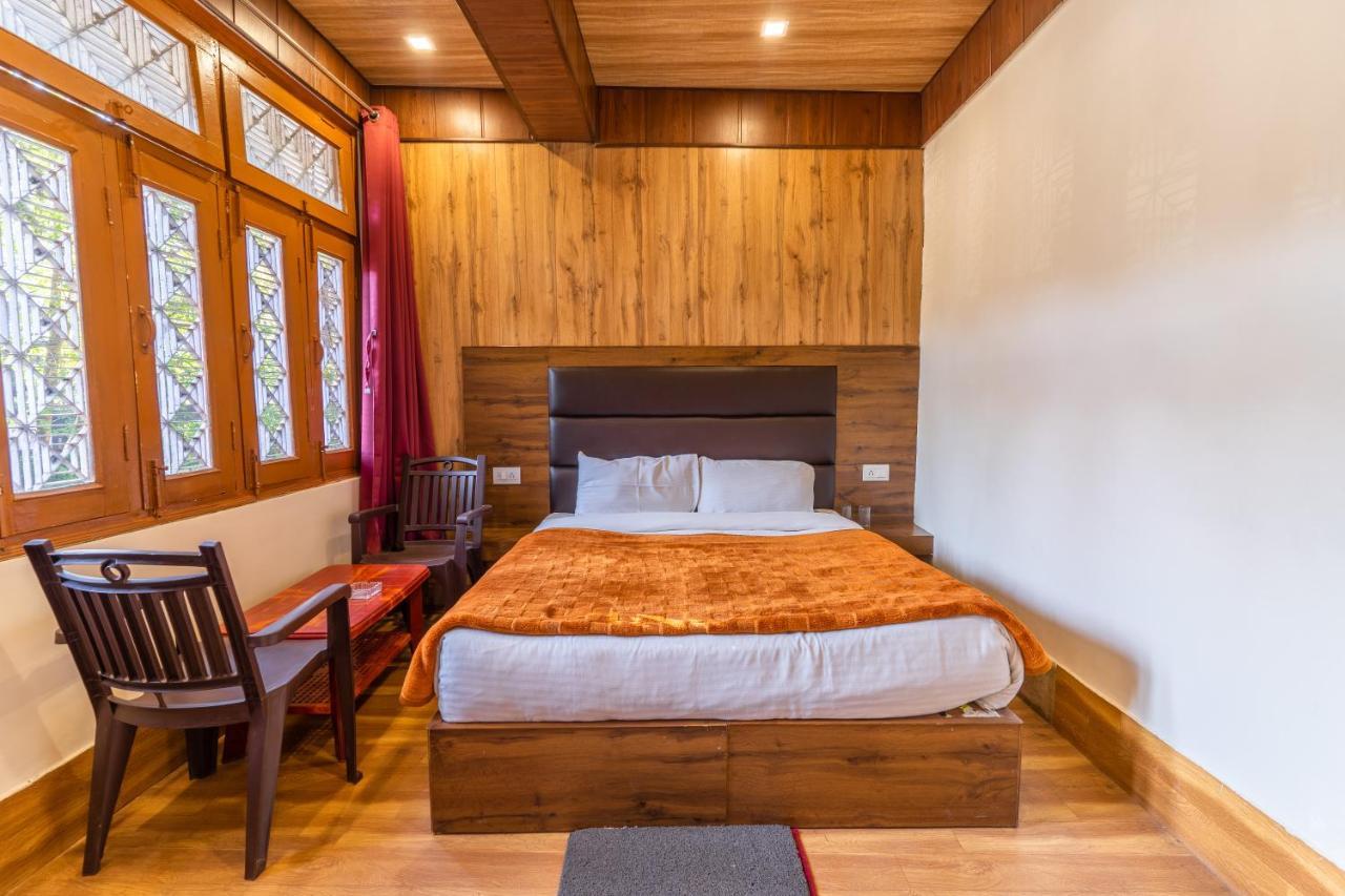 Hotel Woodland Nainital Kültér fotó