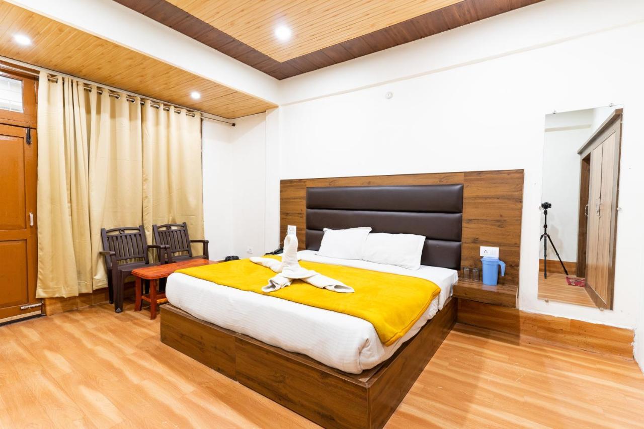 Hotel Woodland Nainital Kültér fotó