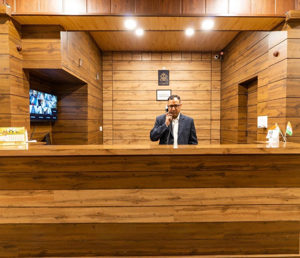 Hotel Woodland Nainital Kültér fotó