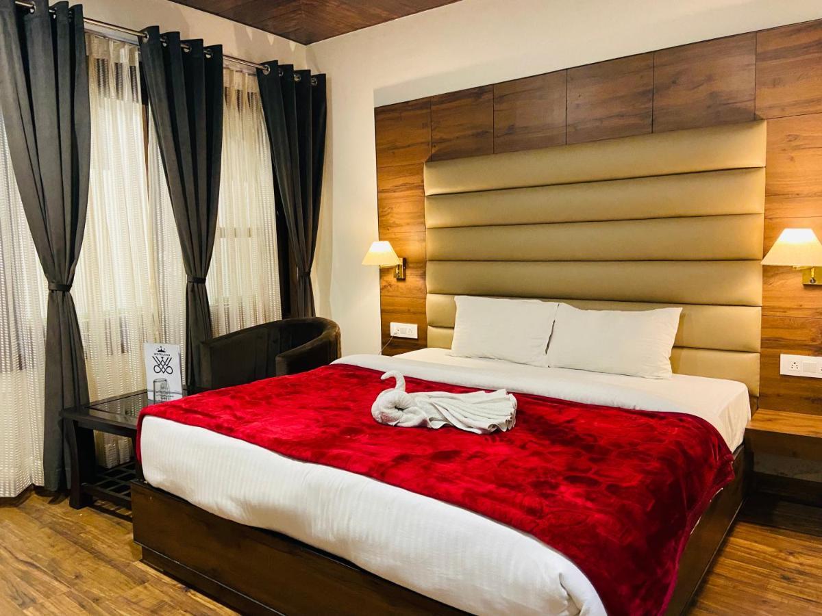 Hotel Woodland Nainital Kültér fotó